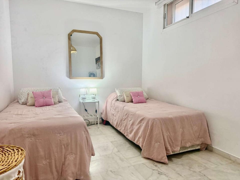 Beautiful 2 bed garden apt Apartment in Sitio de Calahonda