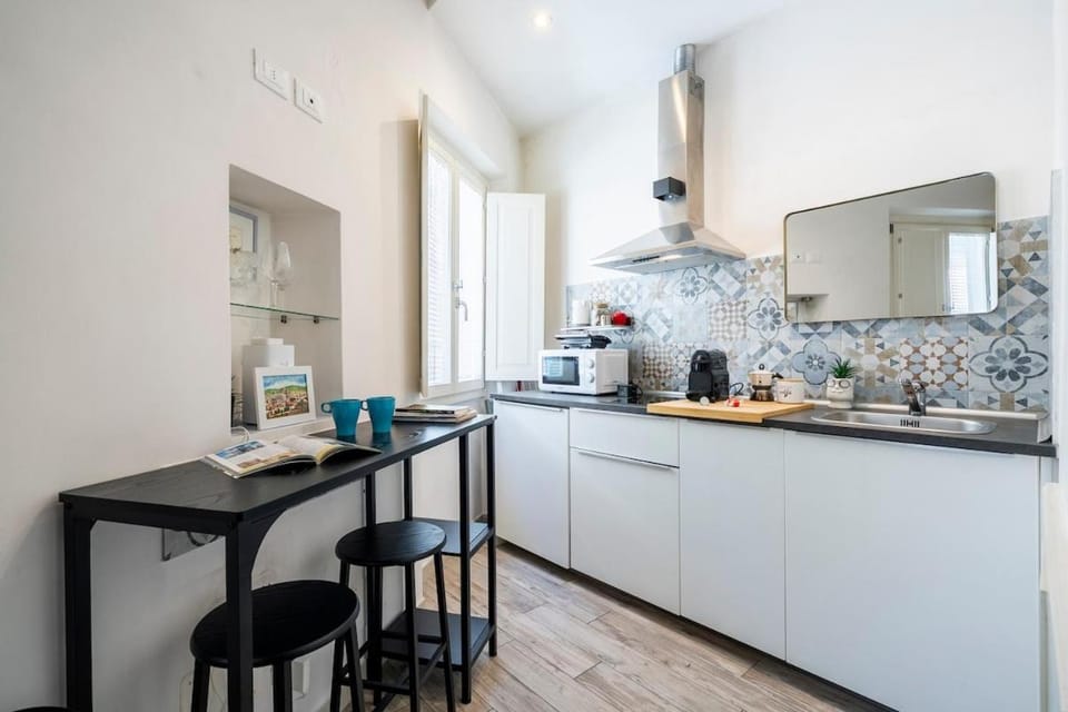 Kitchen or kitchenette
