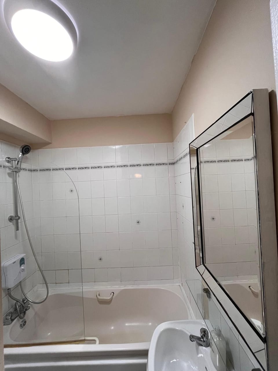 Shower, Toilet, Bathroom, Bath