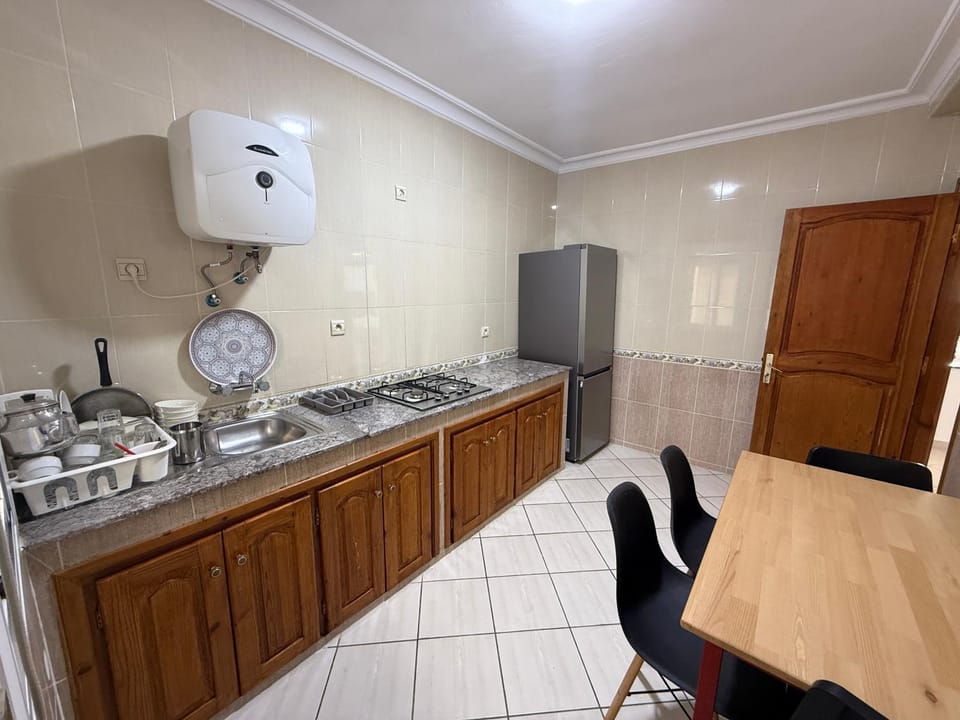 Kitchen or kitchenette, oven, stove