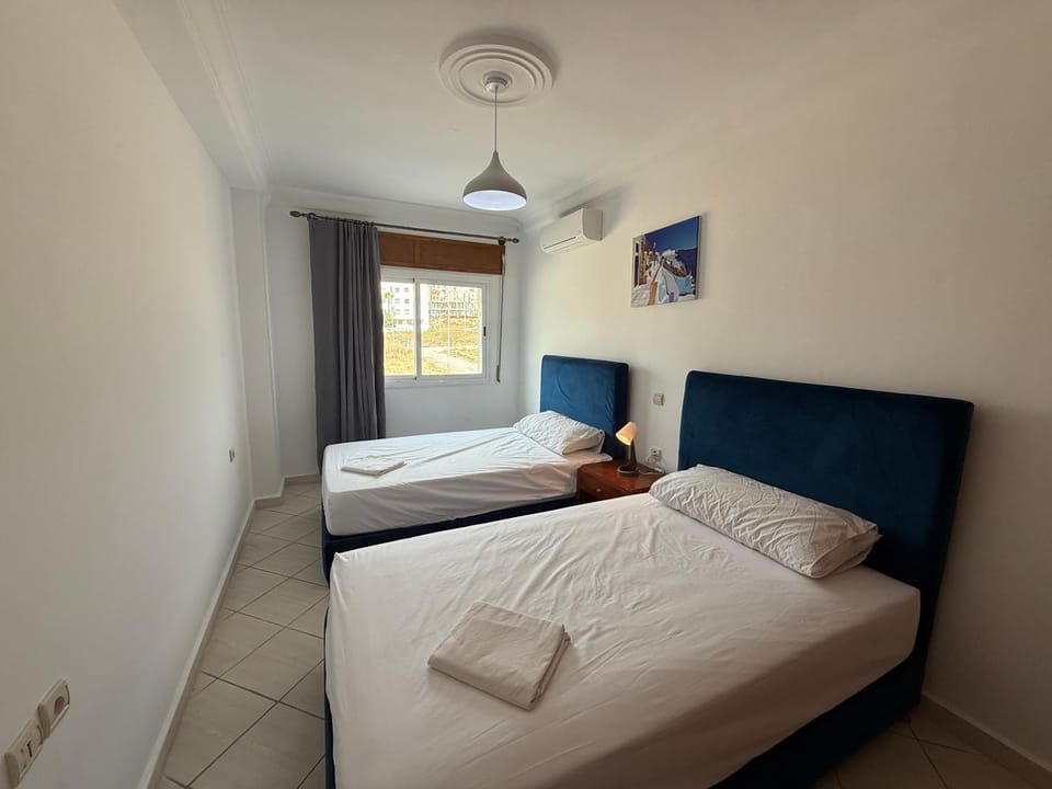 Bed, Photo of the whole room, Bedroom, air conditioner