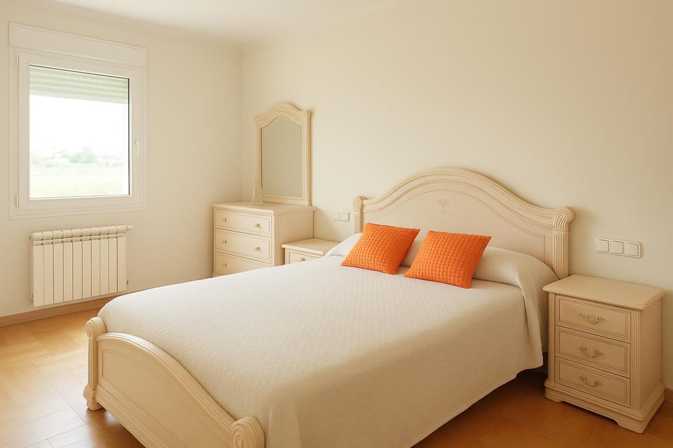 Bed, Photo of the whole room, Bedroom, internet