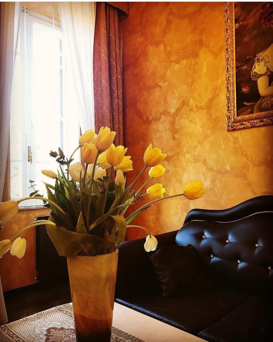 Pope's Suites Bed and Breakfast in Rome