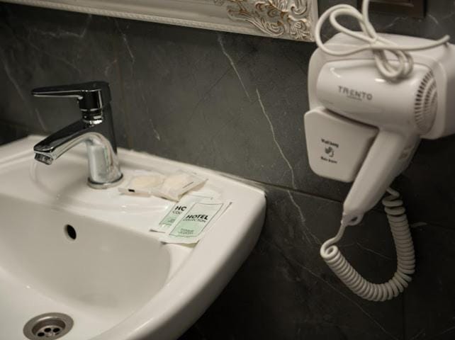 AMSTERDAM hotel&swimming pool Hotel in Ukraine