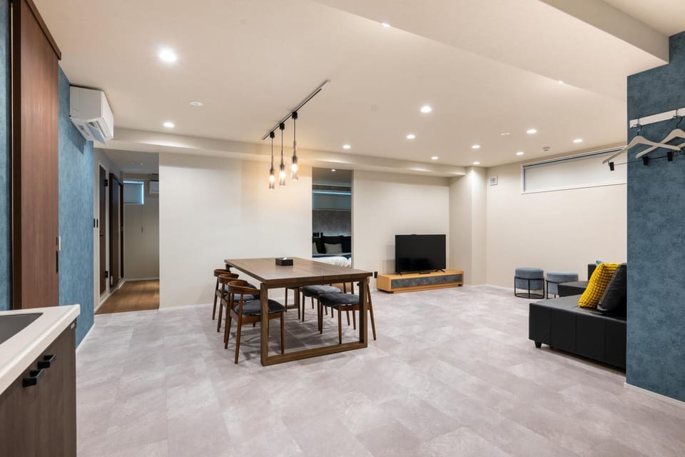 TV and multimedia, Living room, Dining area