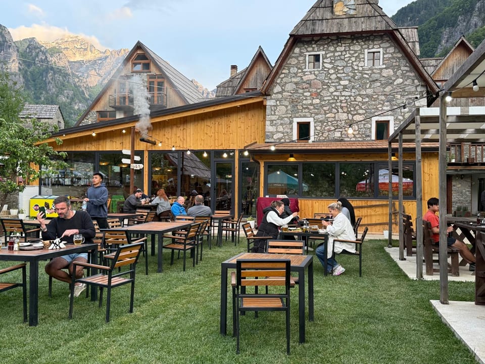 Shpella Guesthouse Theth Bed and Breakfast in Montenegro