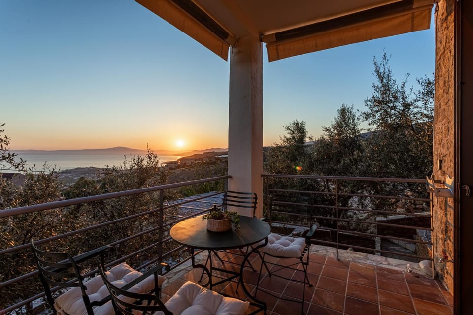 Patio, Natural landscape, View (from property/room), Balcony/Terrace, Sea view, Sunset