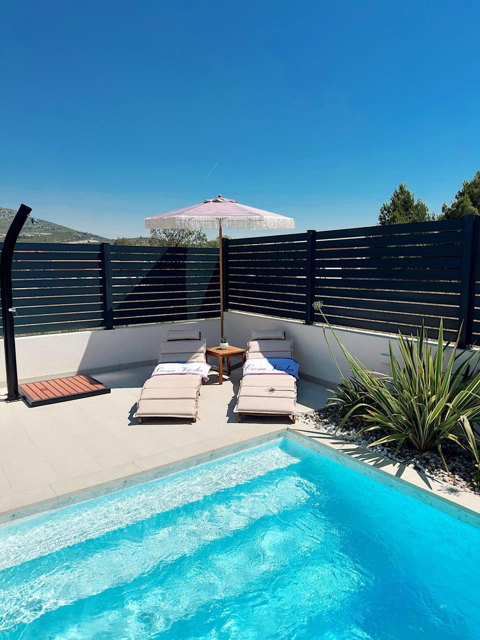 Patio, Day, Natural landscape, Mountain view, Pool view, Swimming pool, sunbed