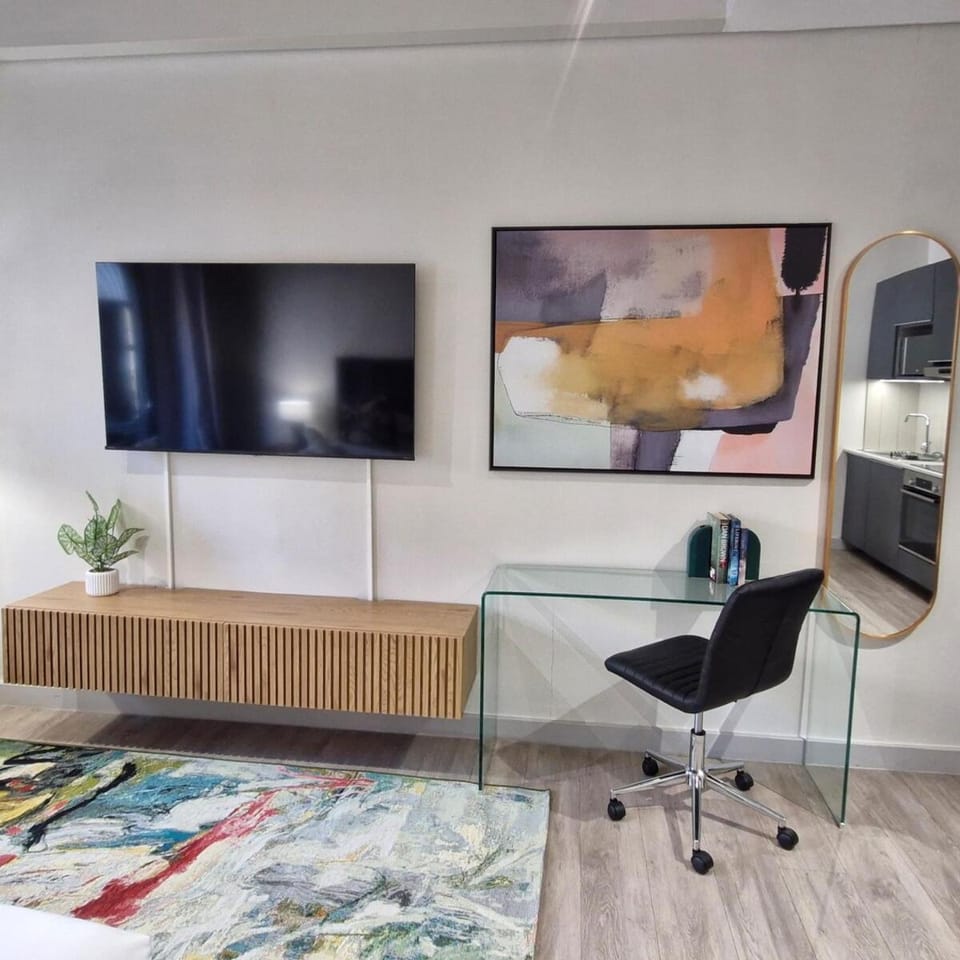 TV and multimedia, Seating area