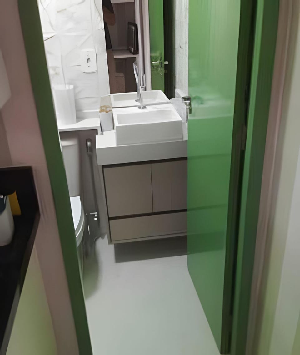Beautiful Studio near Congress, Ministries, Airport, and HQ (110A) Apartment in State of Goiás