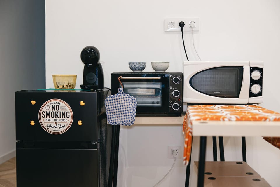 Coffee/tea facilities, microwave, minibar, oven, toaster