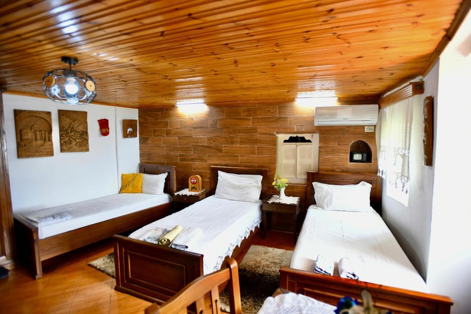 Guesthouse Alvaro Kadiu Bed and Breakfast in Europe