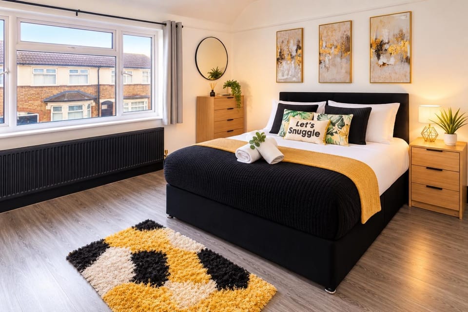 Spacious 3BED l Watford I 15 mins Euston I Warners Bro Studio House in Watford