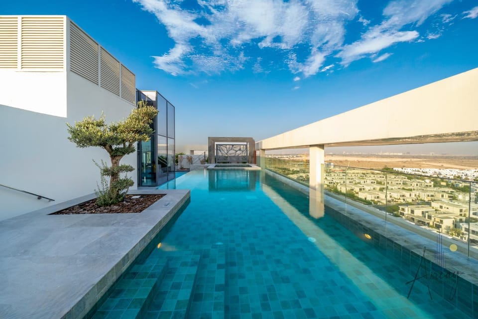 GroveLuxurious 1BR BEST communityArt & Design Apartment in Dubai
