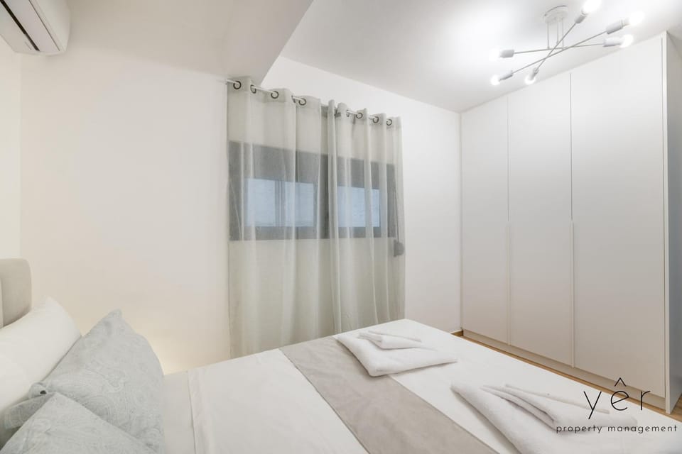 Seaside Loft Near Piraeus Port at Freatida Beach Apartment in Pireas