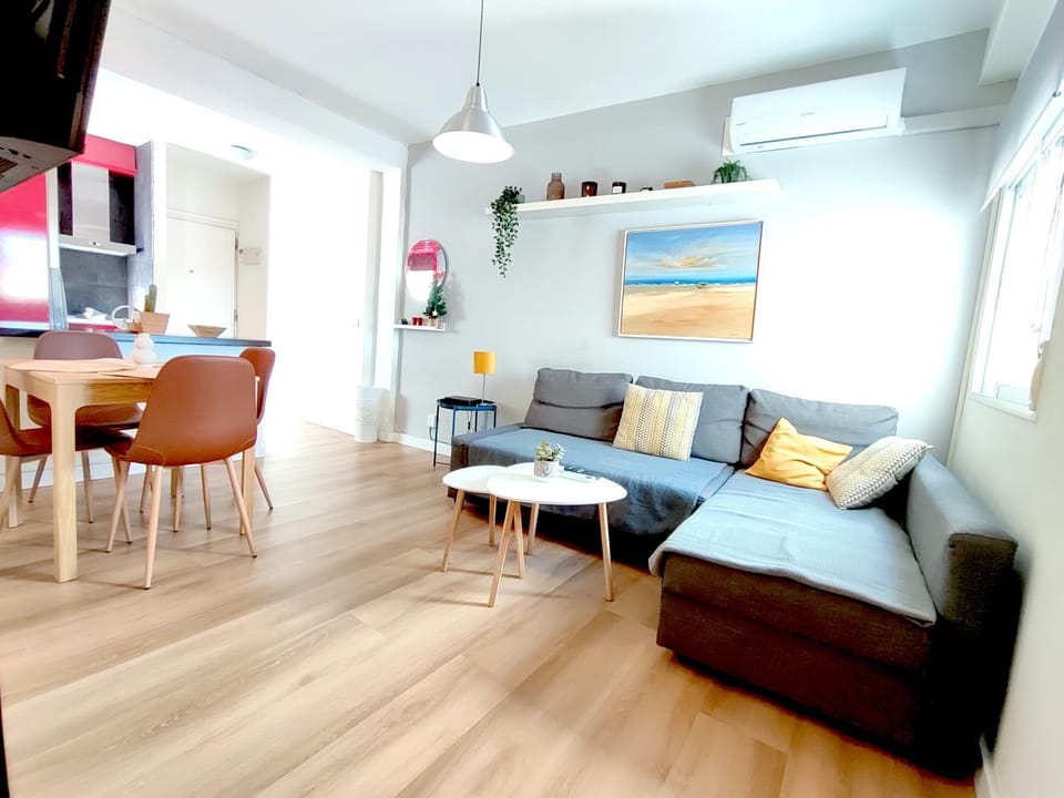 TV and multimedia, Living room, Dining area