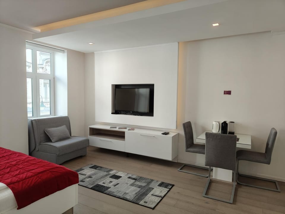 TV and multimedia, Seating area