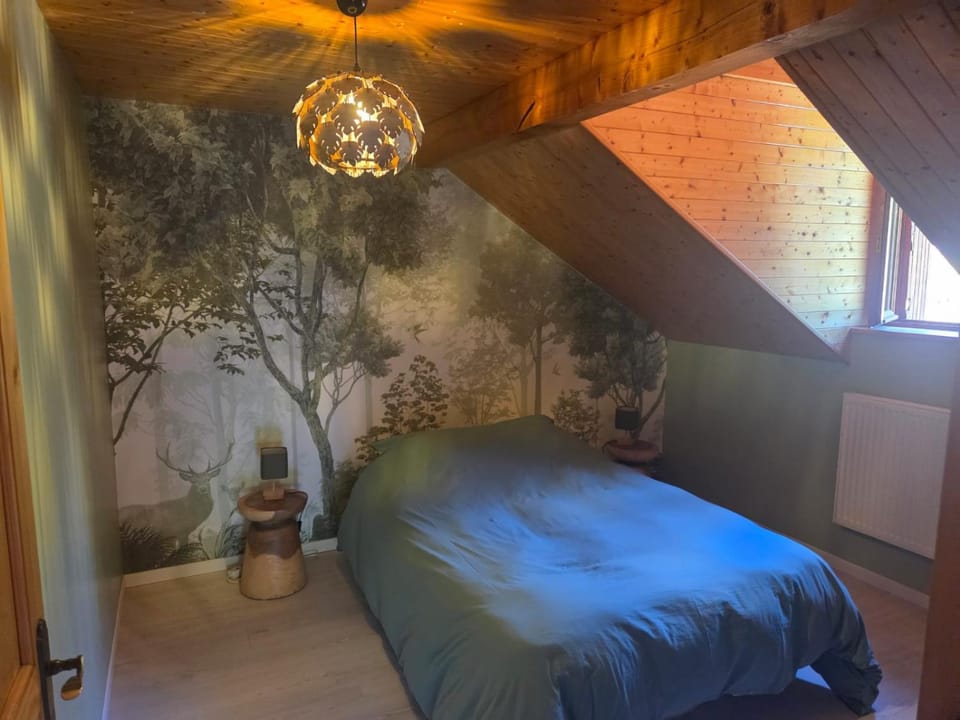 Bed, Bedroom