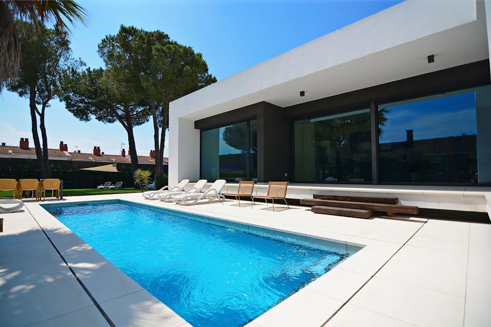 Villa Blanca Villa in L'Escala
