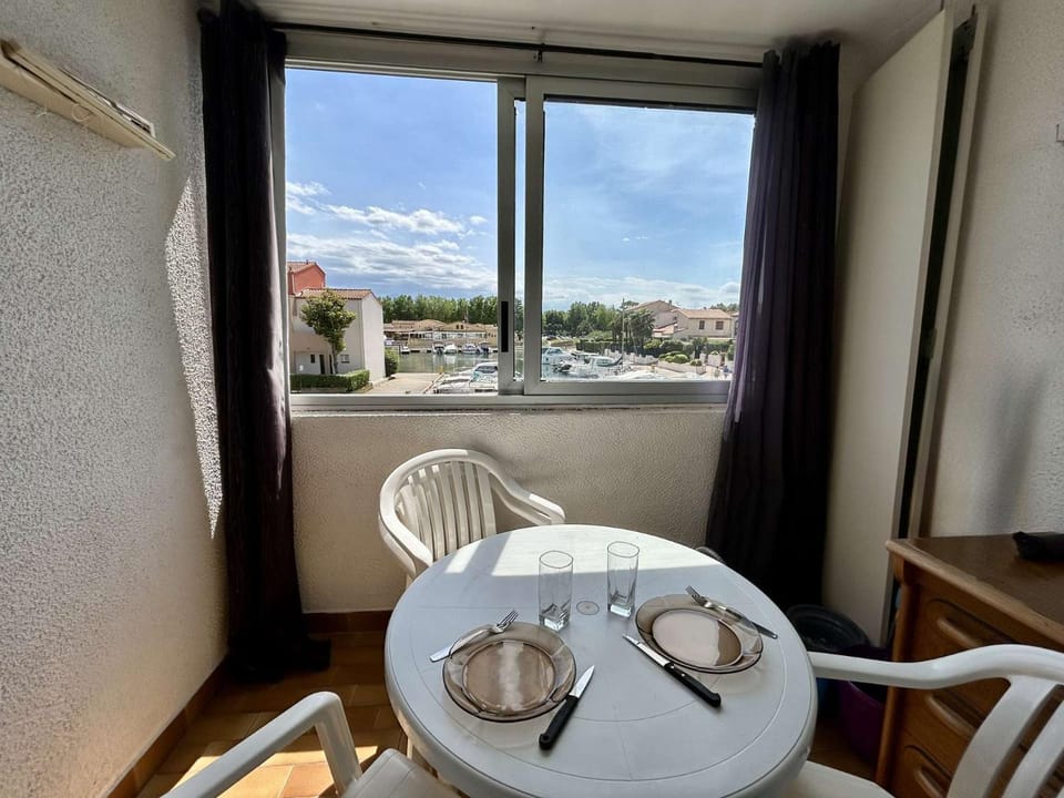 View (from property/room), Living room, Dining area, Lake view