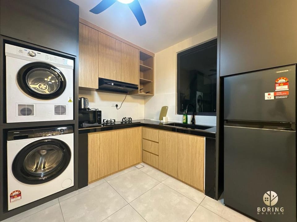 NEW Meta Residence Seri Kembangan 3R2B for 8 people Apartment in Selangor, Malaysia