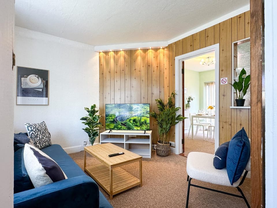 St Stephen's Retreat - Hot Tub & Fire Pit - FREE Parking House in Canterbury