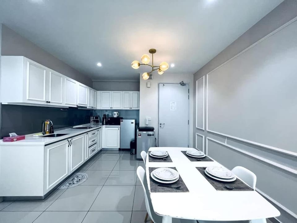 Noble Homes at i-City - WiFi TV Box and 1 Carpark House in Selangor, Malaysia