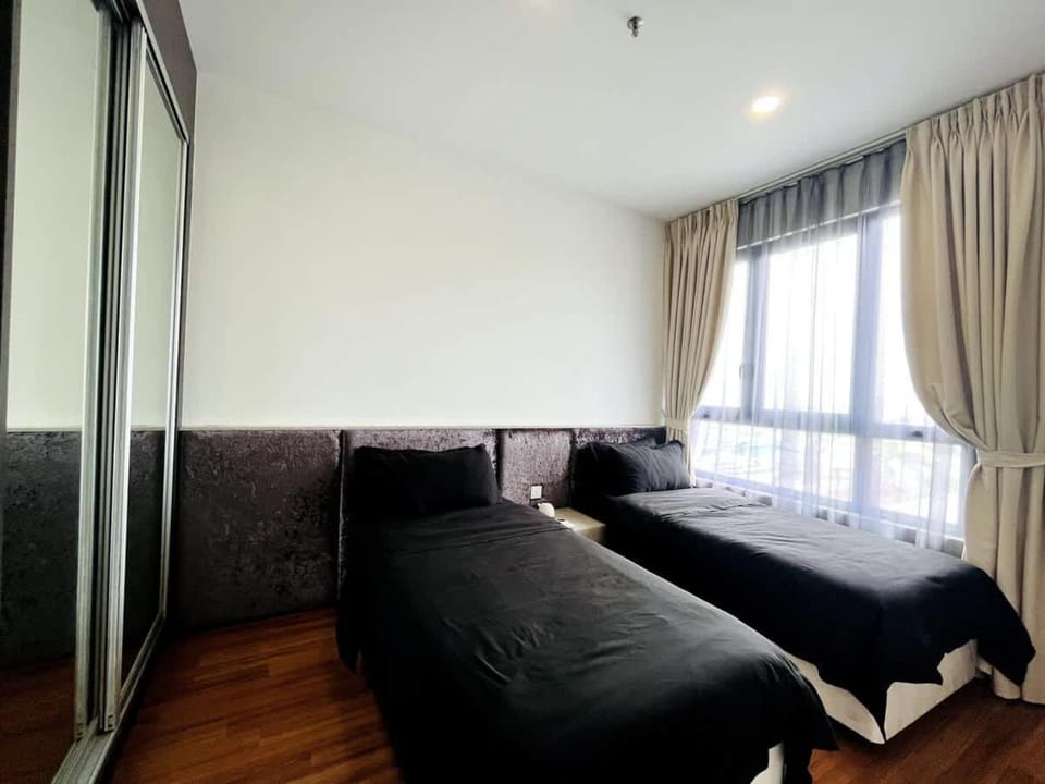 Novel Homes at i-City - WiFi TV Box 1 Carpark House in Selangor, Malaysia