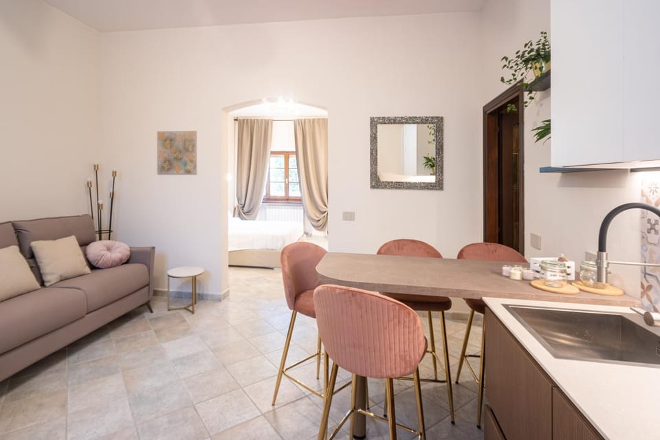 Kitchen or kitchenette, Living room