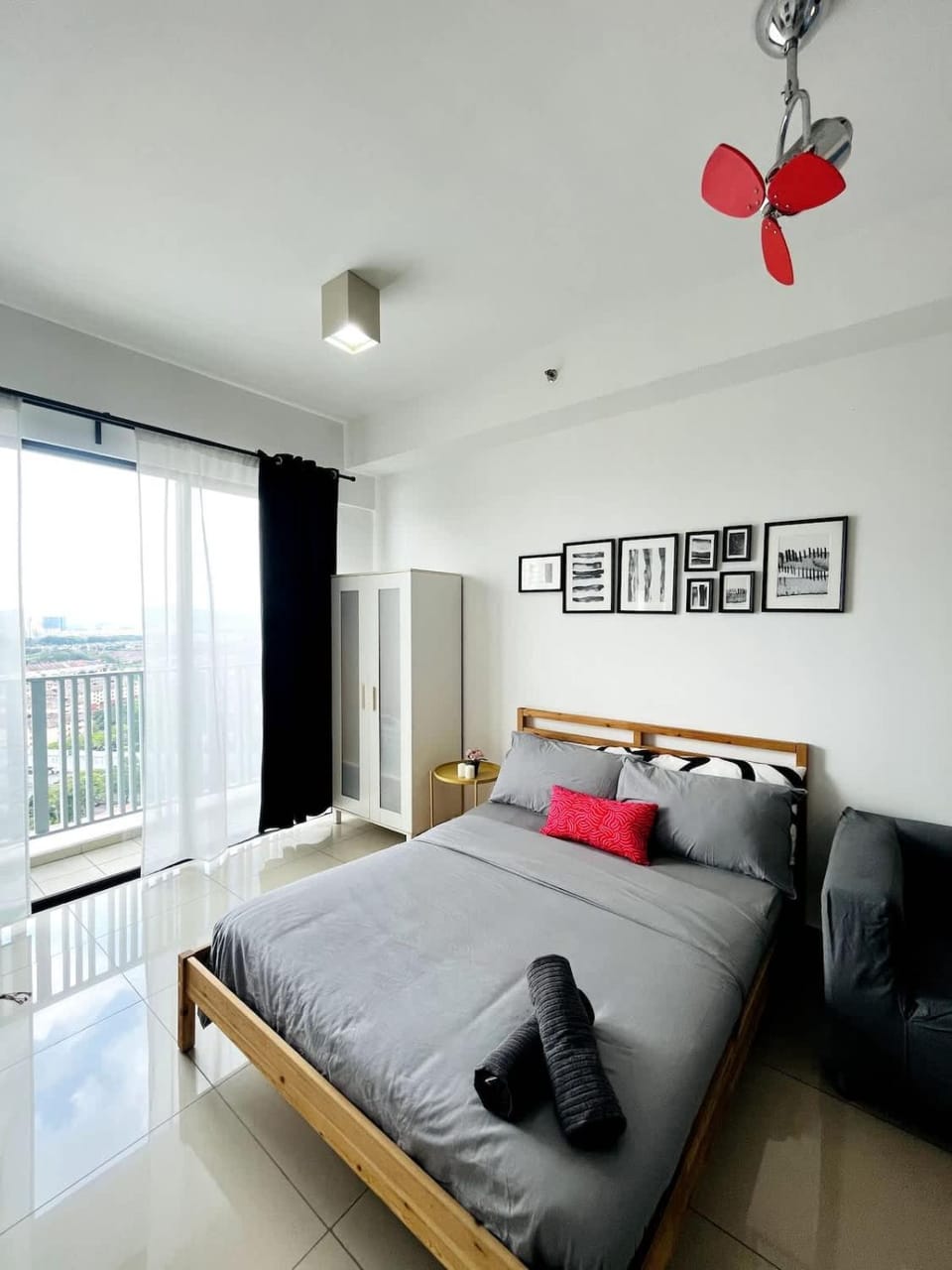 Oasis Homes at i-City - WiFi TV Box and 1 Carpark House in Selangor, Malaysia