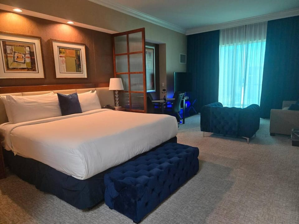 SuiteStayLV-Penthouse Studio Suite at the Signature MGM Apartment hotel in Las Vegas Strip