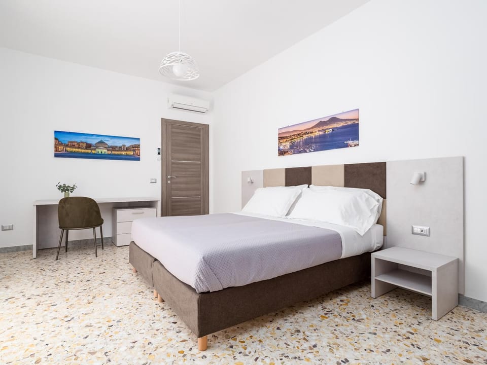 Bed, Seating area, Bedroom