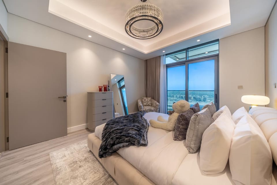 GEM 2BR Prime Location 8 Min to Burj Khalifa Apartment in Dubai