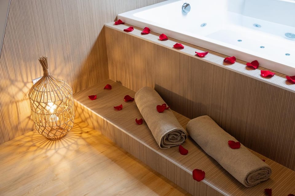 CEVA Suite Sakura - Jacuzzi & Cinéma Centre ville Apartment in Saint-Étienne