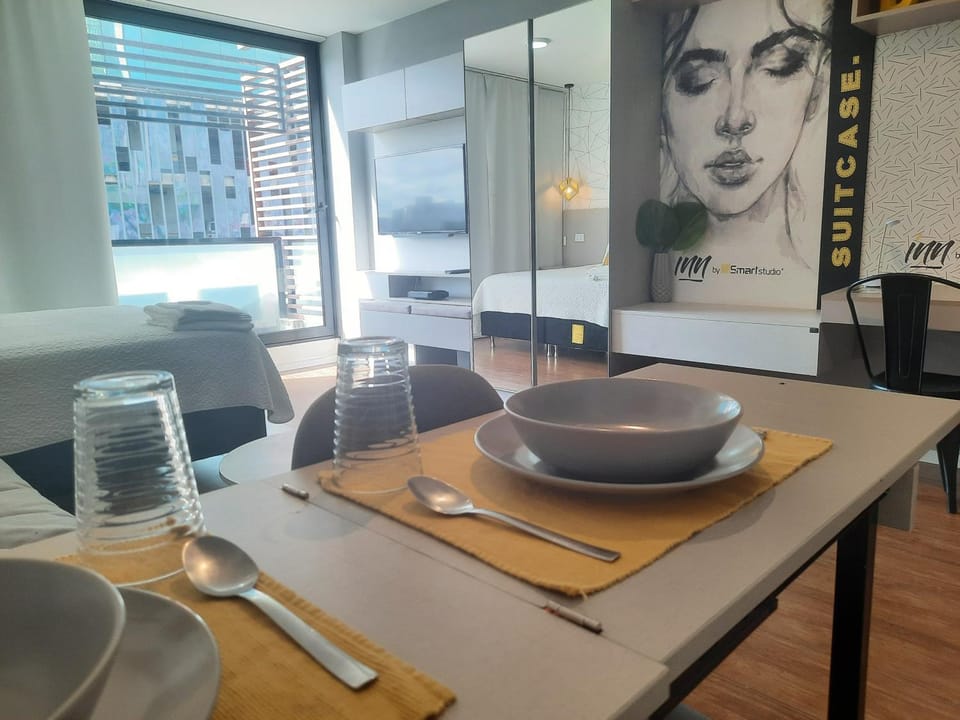 Hermoso Studio 609 con balcón en You by Smart Studio Apartment in Santa Cruz de la Sierra