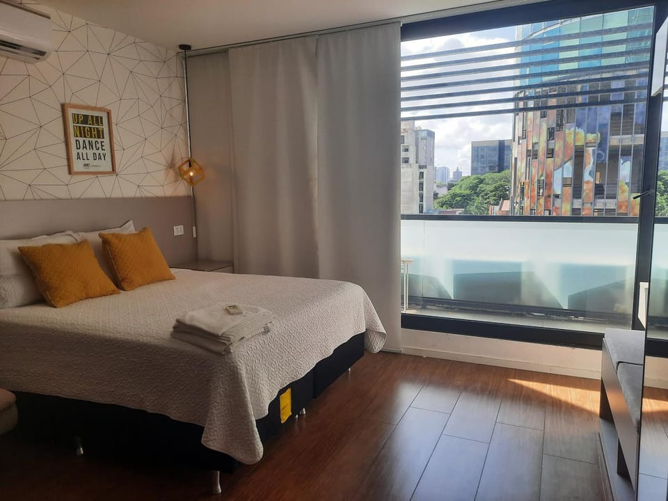 Hermoso Studio 609 con balcón en You by Smart Studio Apartment in Santa Cruz de la Sierra
