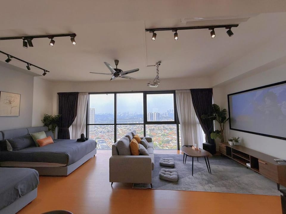 Communal lounge/ TV room, TV and multimedia, Living room, Seating area, Evening entertainment