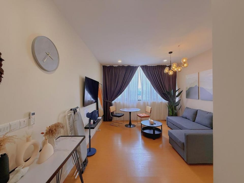 Communal lounge/ TV room, TV and multimedia, Living room, Photo of the whole room, Seating area, Evening entertainment
