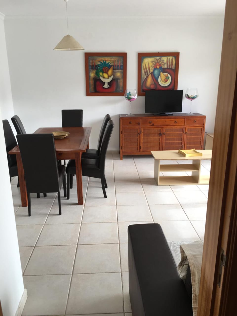 TV and multimedia, View (from property/room), Living room, Seating area, Dining area, Garden view, Landmark view, Pool view, Sea view, Area and facilities