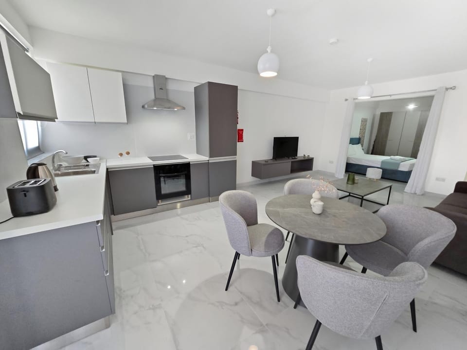 Kitchen or kitchenette, Living room, Dining area, dishwasher, oven, toaster