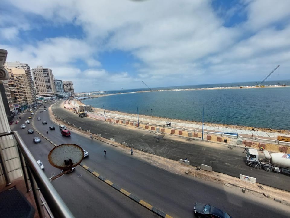 Beach, Sea view, Location