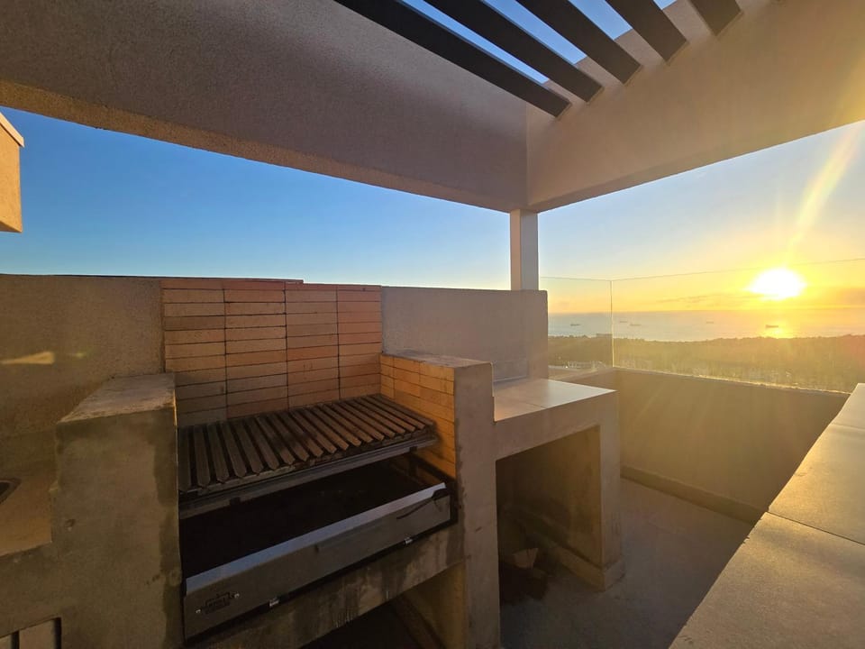 Natural landscape, BBQ facilities, View (from property/room), Sea view, Sunset