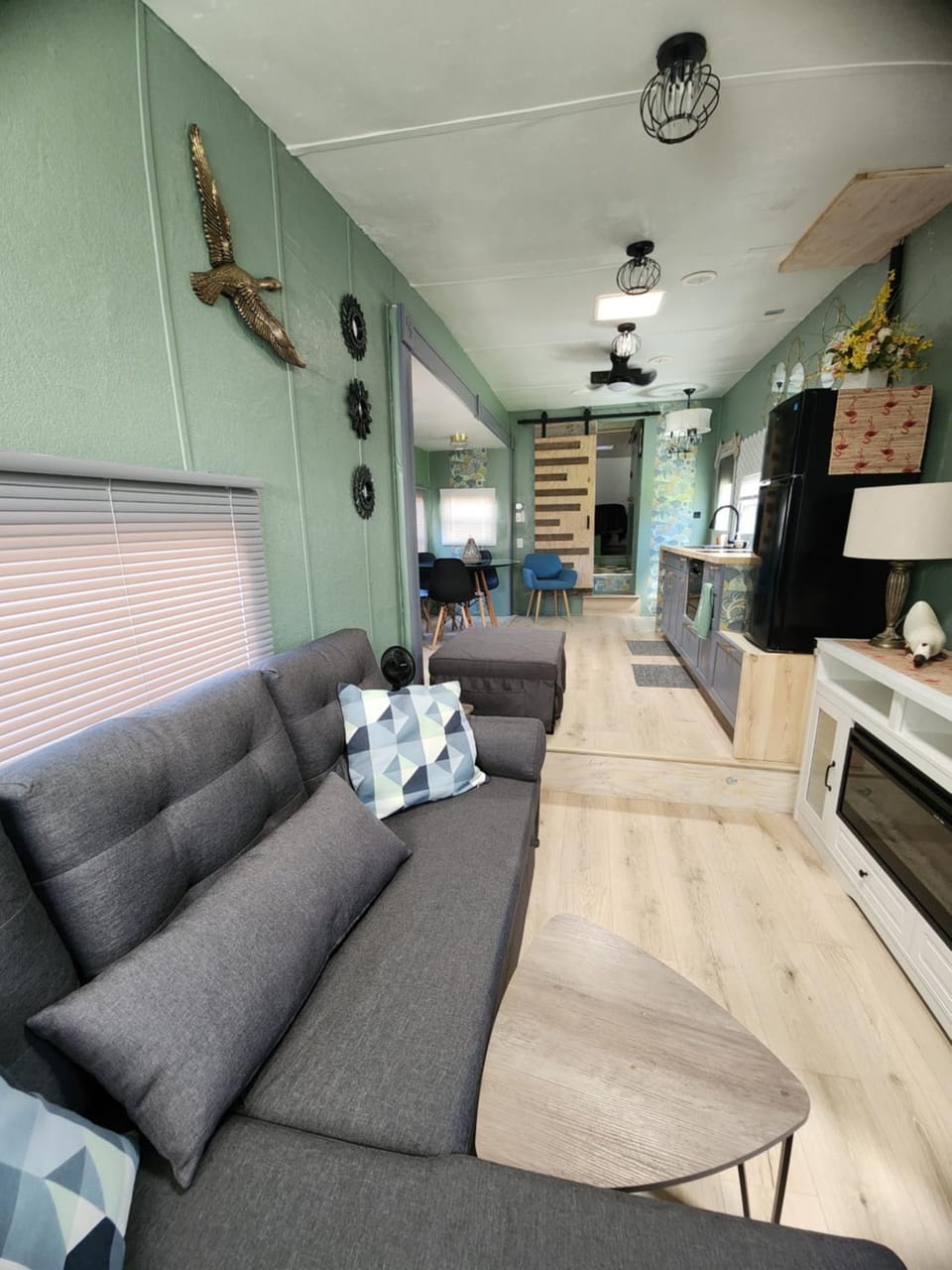 TV and multimedia, Living room, Seating area