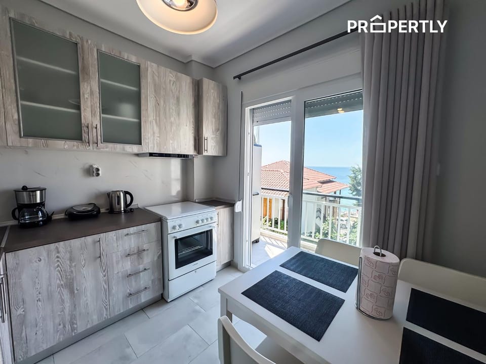 Natural landscape, Kitchen or kitchenette, oven, stove