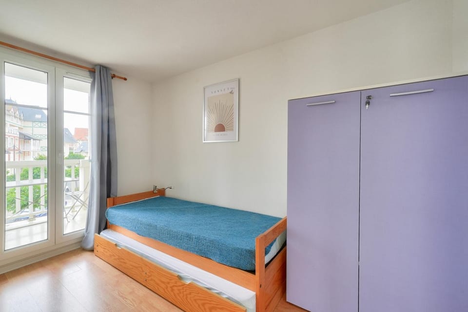 Bed, Bathroom, furniture