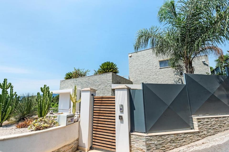 Victory - Villa d 'Architecte Panorama - LeBooker Villa in Mougins
