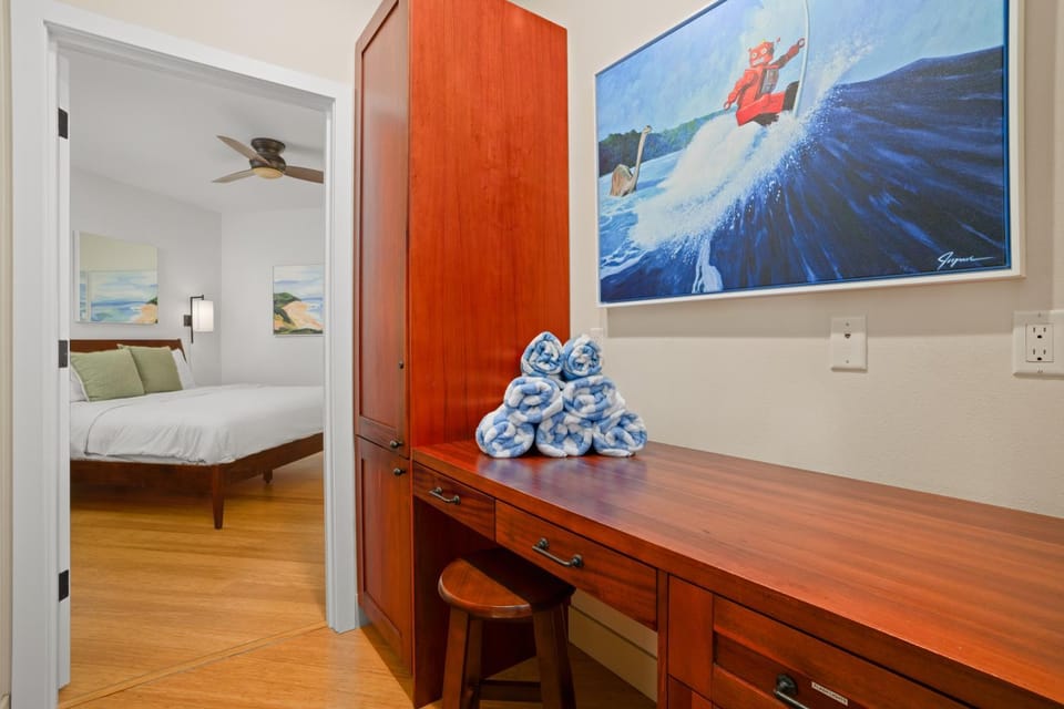 3BR Pili Mai condo w AC, pool, fitness center House in Poipu