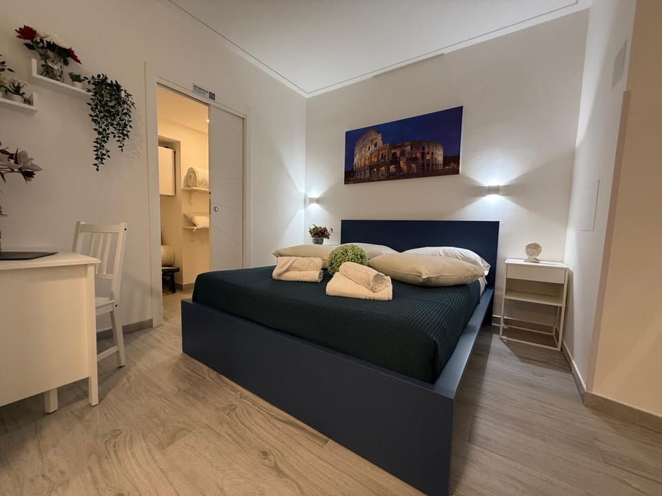 ROMA quartiere san giovanni nest love a 1500 mt dal colosseo House in Rome