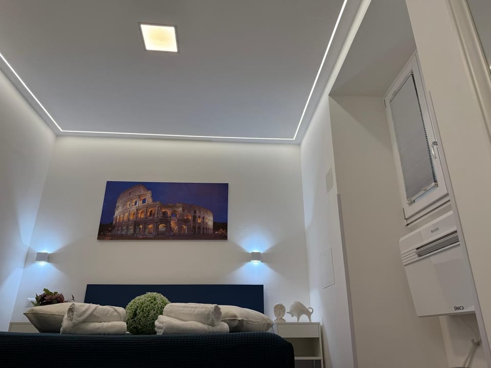 ROMA quartiere san giovanni nest love a 1500 mt dal colosseo House in Rome