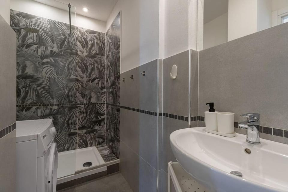 Un Nido di Charme in Florence-Tramvia Parking Apartment in Florence